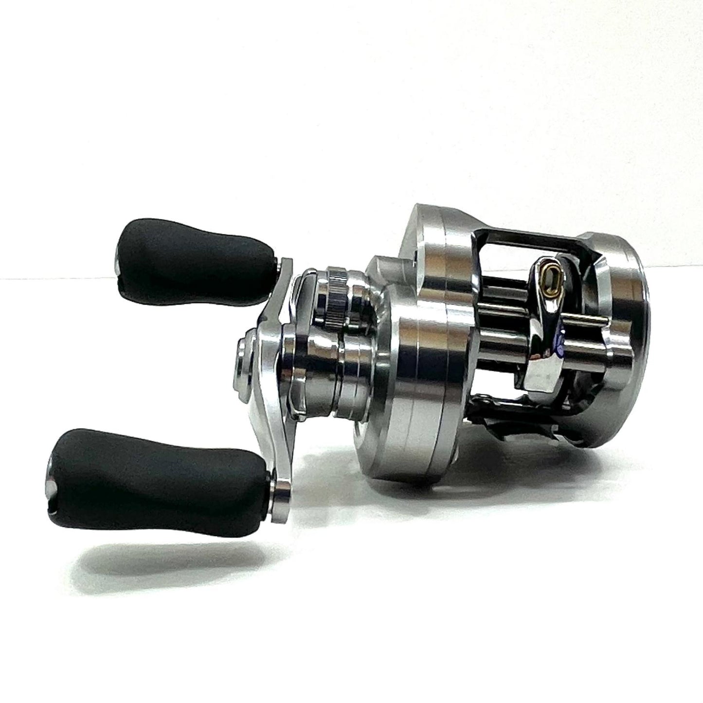 【フィッシング/釣り/釣具/リール】 【ベイトリール/右ハンドル】SHIMANO | シマノ 26カルカッタコンクエストDC 200HG【尾張小牧店】
