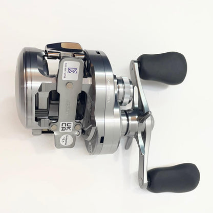 【フィッシング/釣り/釣具/リール】 【ベイトリール/右ハンドル】SHIMANO | シマノ 26カルカッタコンクエストDC 200HG【尾張小牧店】