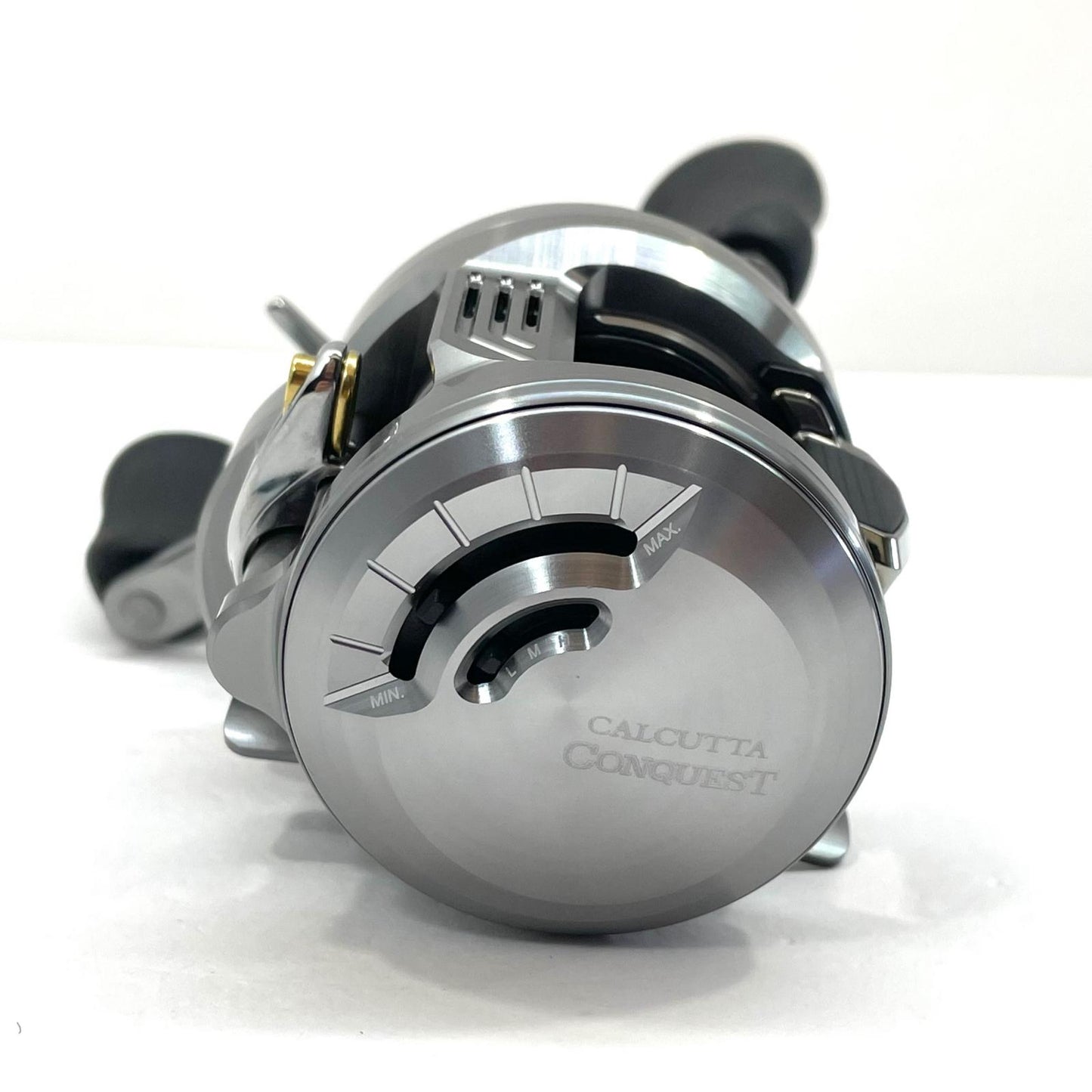 【フィッシング/釣り/釣具/リール】 【ベイトリール/右ハンドル】SHIMANO | シマノ 26カルカッタコンクエスト DC 200HG【尾張小牧店】