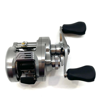 【フィッシング/釣り/釣具/リール】 【ベイトリール/右ハンドル】SHIMANO | シマノ 26カルカッタコンクエスト DC 200HG【尾張小牧店】