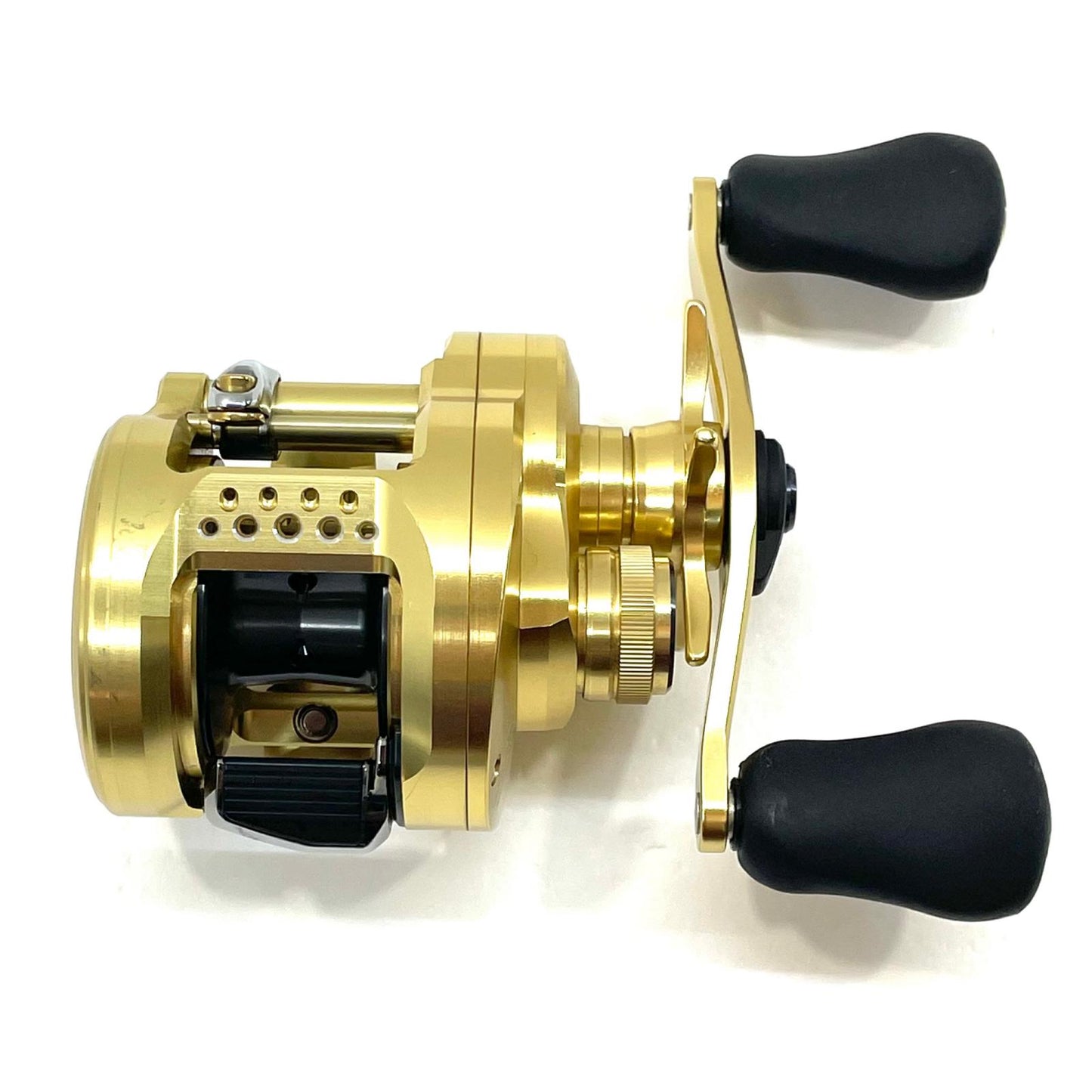 【フィッシング/釣り/釣具/リール】 【ベイトリール/右ハンドル】SHIMANO | シマノ 22カルカッタコンクエスト 200XG【尾張小牧店】
