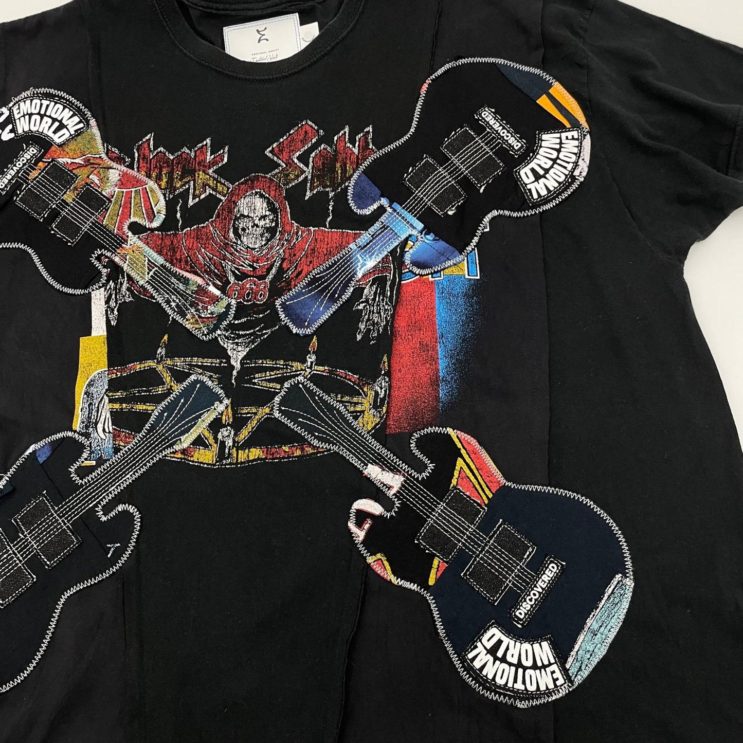 【中古】EMOTIONAL WORLD×DISCOVERED | エモーショナルワールド×ディスカバード 半袖Ｔシャツ ブラック サイズ：FreeSize【尾張小牧店】