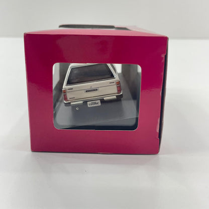 DISM 1/43 Y30セドリックバン 後期型 Deluxe（ピュアホワイト）【尾張小牧店】