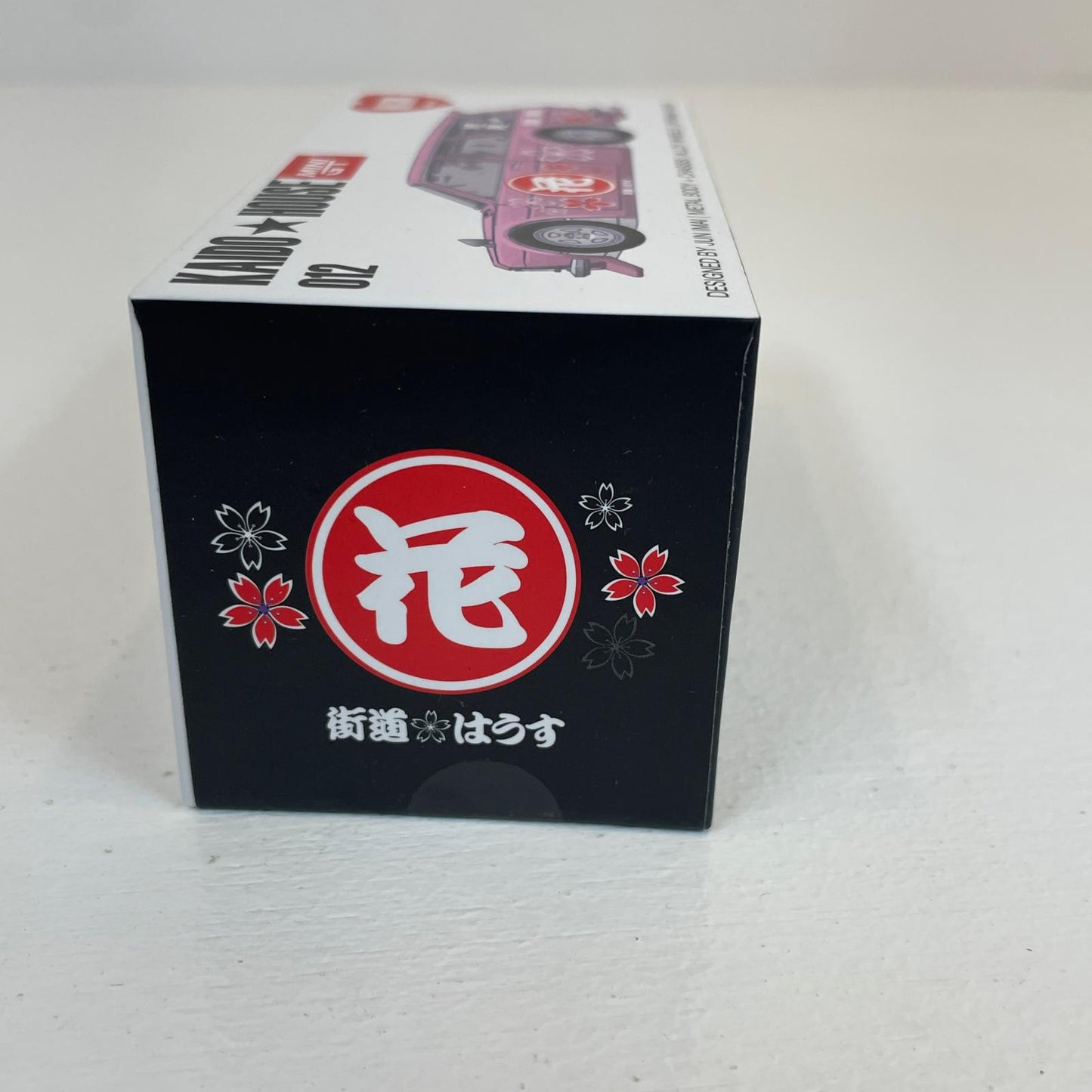 MINI-GT 1/64 ダットサン KAIDO 510 ワゴン Hanami V1【尾張小牧店】