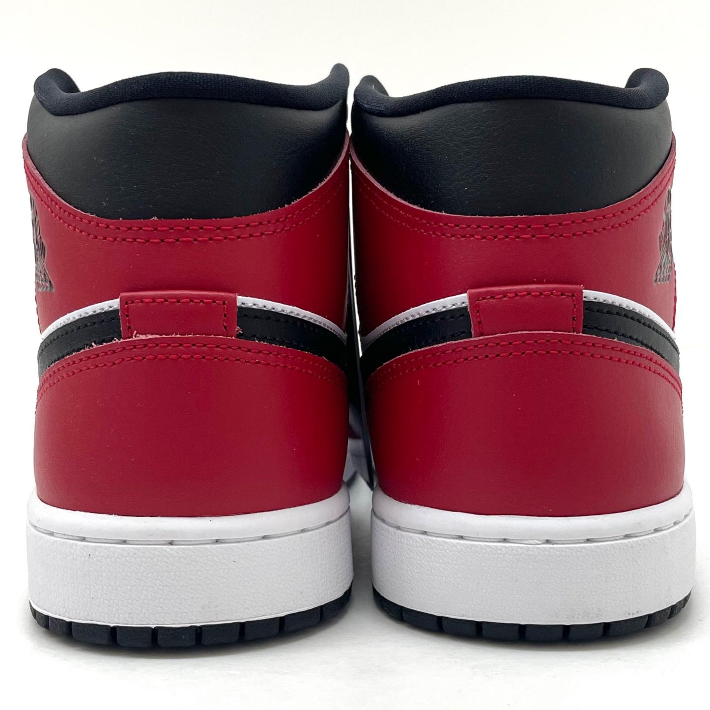 【中古】NIKE | ナイキ Air Jordan 1 Mid "Chicago Black Toe"/エアジョーダン1 ミッド "シカゴ ブラックトゥ"　スニーカー 靴　554724-069 レッド×ブラック×ホワイト 27cm【尾張小牧店】