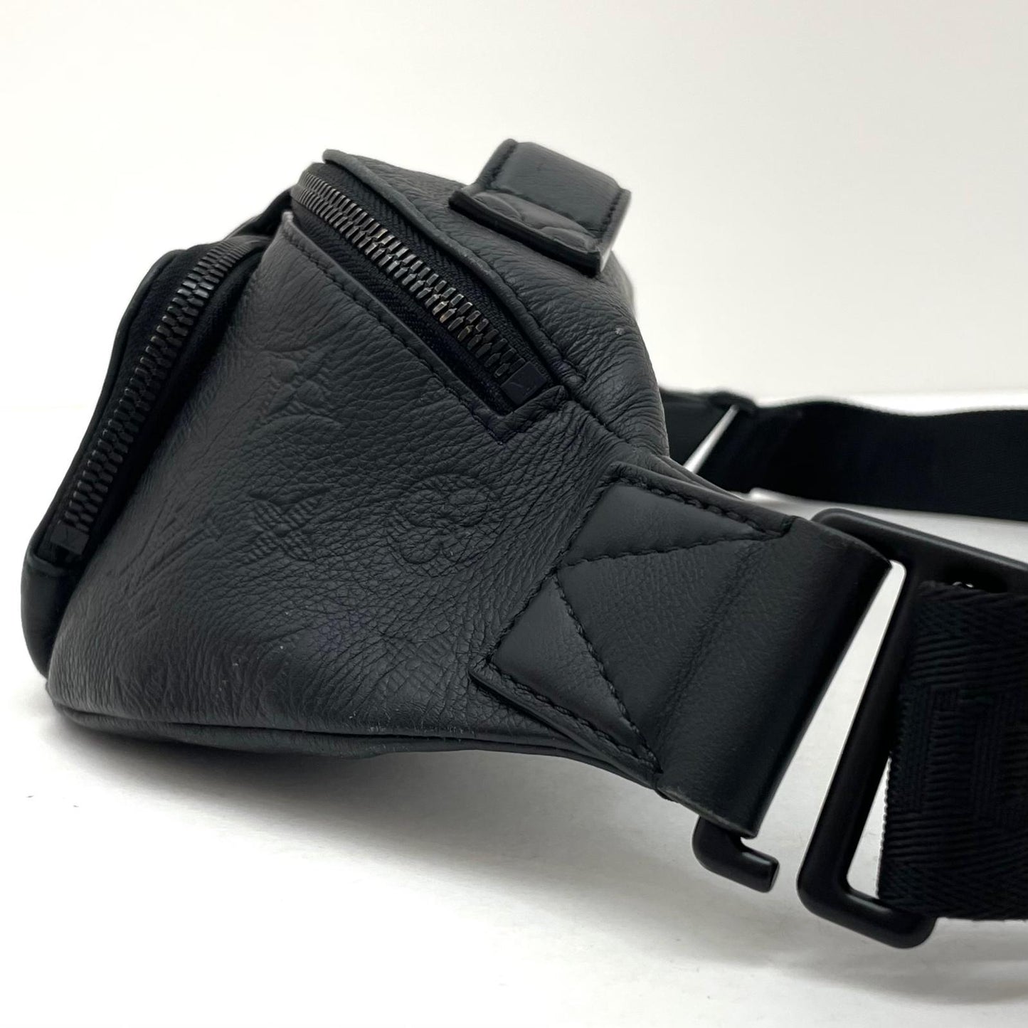 【中古】LOUIS VUITTON | ルイ・ヴィトン モノグラム アンプラント　ラッシュ･バムバッグ　ボディバッグ　ウエストポーチ M47058　ブラック【尾張小牧店】