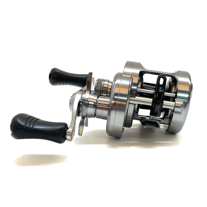 【フィッシング/釣り/釣具/リール】 【ベイトリール/右ハンドル】SHIMANO | シマノ 20カルカッタコンクエストDC 100【尾張小牧店】