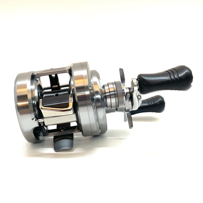 【フィッシング/釣り/釣具/リール】 【ベイトリール/右ハンドル】SHIMANO | シマノ 20カルカッタコンクエストDC 100【尾張小牧店】