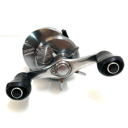 【フィッシング/釣り/釣具/リール】 【ベイトリール/右ハンドル】SHIMANO | シマノ 20カルカッタコンクエストDC 100【尾張小牧店】