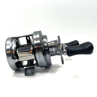 【フィッシング/釣り/釣具/リール】 【ベイトリール/右ハンドル】SHIMANO | シマノ 19カルカッタコンクエストDC 200【尾張小牧店】
