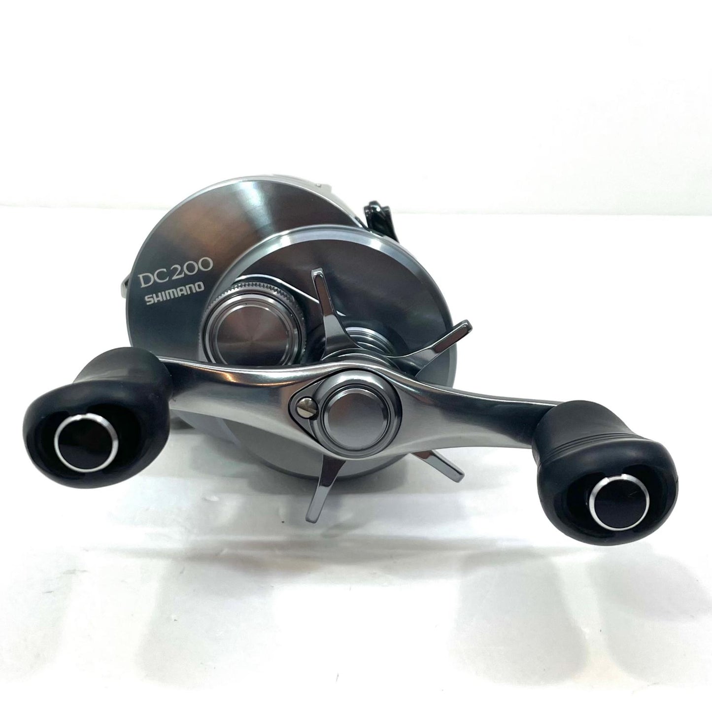 【フィッシング/釣り/釣具/リール】 【ベイトリール/右ハンドル】SHIMANO | シマノ 19カルカッタコンクエストDC 200【尾張小牧店】