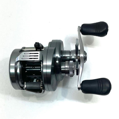 【フィッシング/釣り/釣具/リール】 【ベイトリール/右ハンドル】SHIMANO | シマノ 19カルカッタコンクエストDC 200【尾張小牧店】