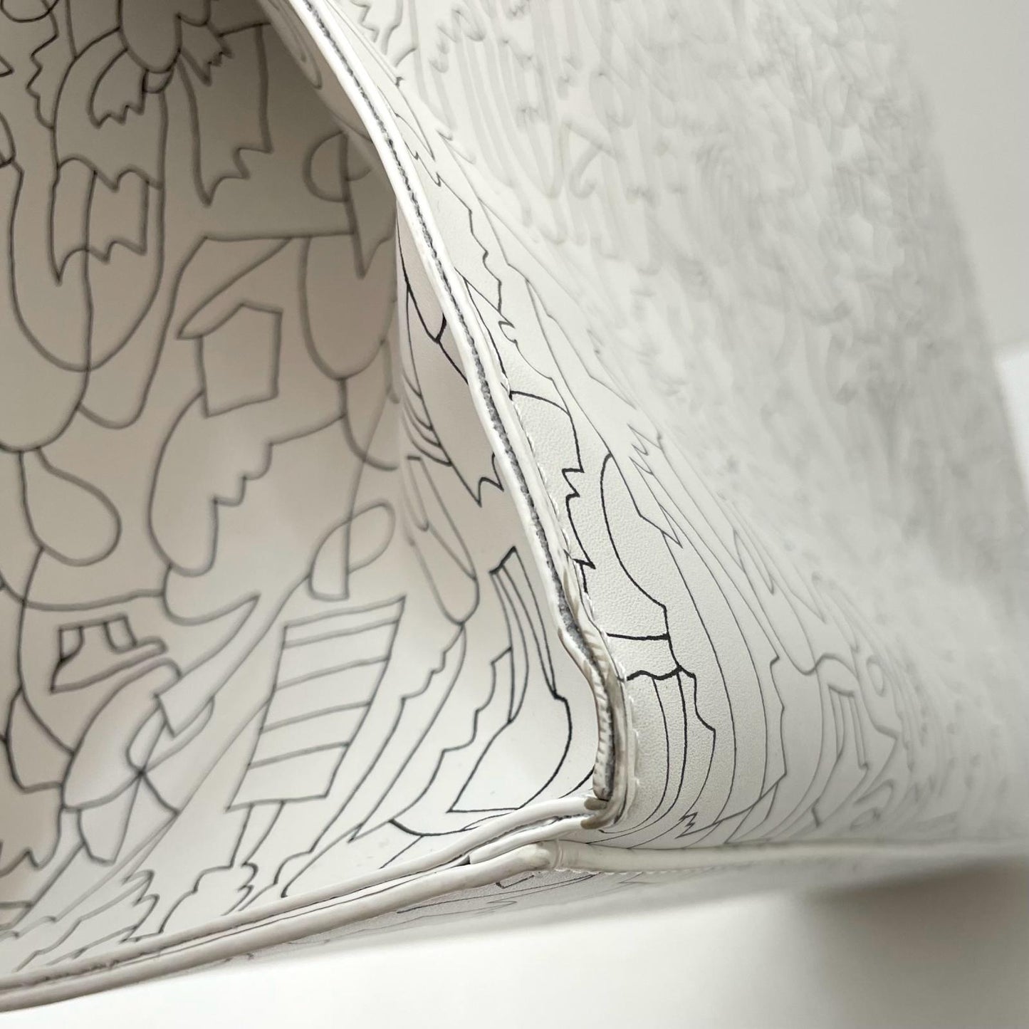 【中古】HERALBONY | ヘラルボニー　夏の魔物 トートバッグ ホワイト【尾張小牧店】