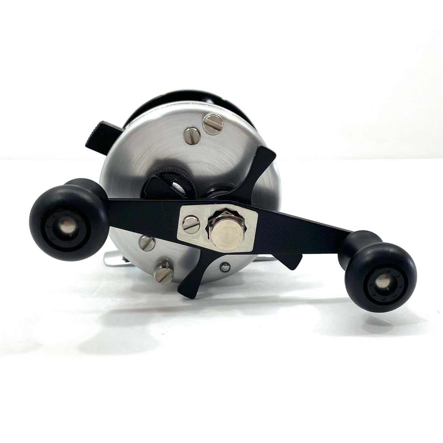 【フィッシング/釣り/釣具/リール】 【ベイトリール/右ハンドル】AbuGarcia | アブガルシア アンバサダー 3500C【尾張小牧店】