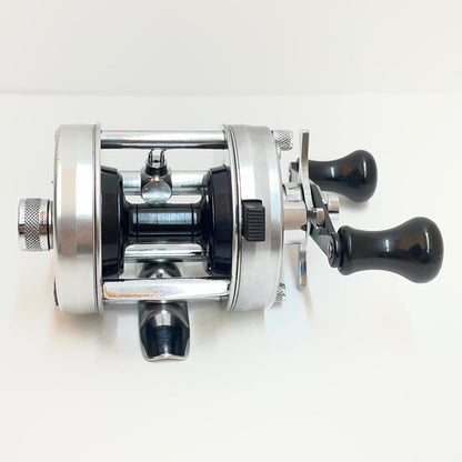 【フィッシング/釣り/釣具/リール】 【ベイトリール/右ハンドル】AbuGarcia | アブガルシア 　※付属品なし　アンバサダー　2500C【尾張小牧店】