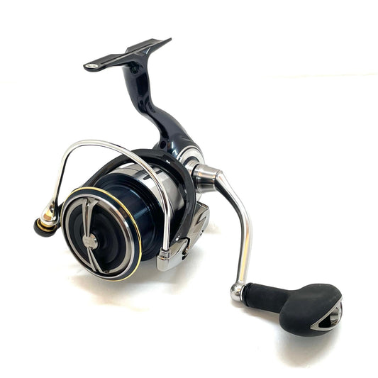 【フィッシング/釣り/釣具/リール】 【スピニングリール】Daiwa | ダイワ ※付属品なし 19セルテート LT 4000-C【尾張小牧店】