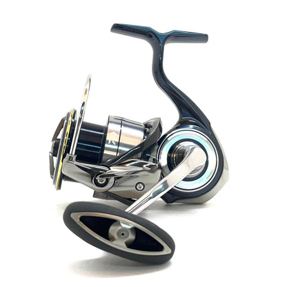 【フィッシング/釣り/釣具/リール】 【スピニングリール】Daiwa | ダイワ ※付属品なし 19セルテート LT 4000-C【尾張小牧店】