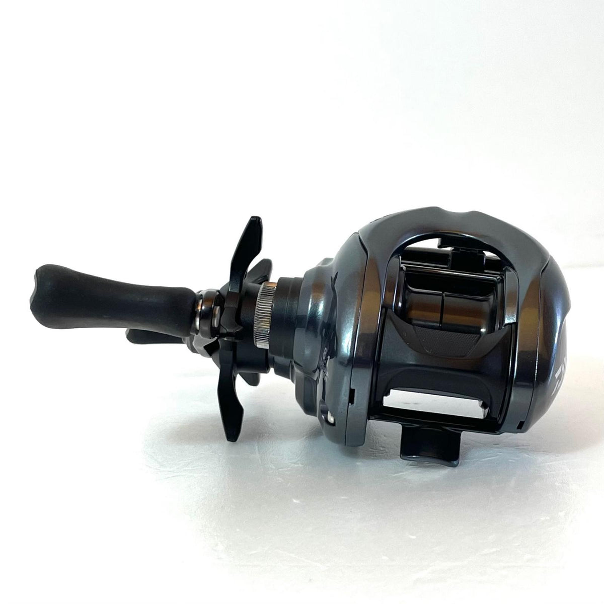 【フィッシング/釣り/釣具/リール】 【ベイトリール/左ハンドル】Daiwa | ダイワ 24タトゥーラ SV TW 100XHL【尾張小牧店】