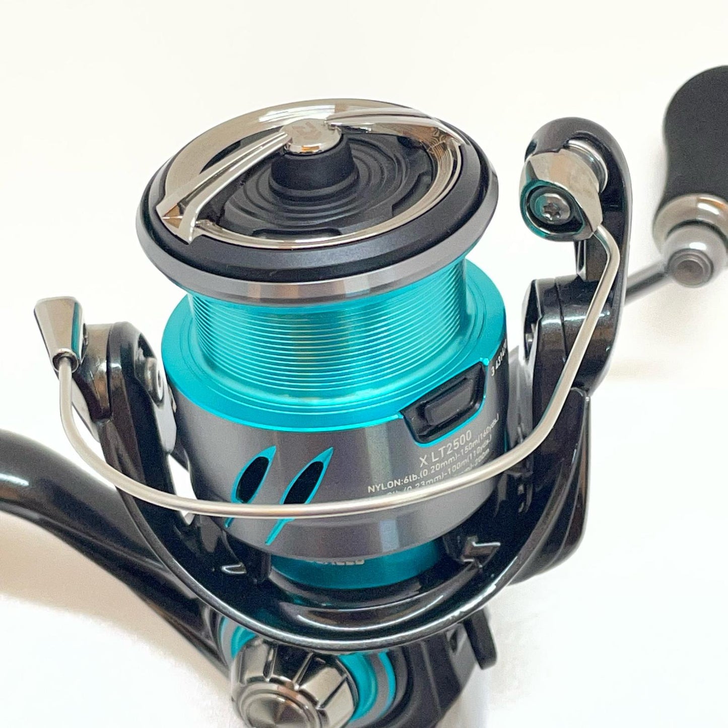 【フィッシング/釣り/釣具/リール】 【スピニングリール】Daiwa | ダイワ ※付属品なし 24エメラルダスX LT 2500【尾張小牧店】