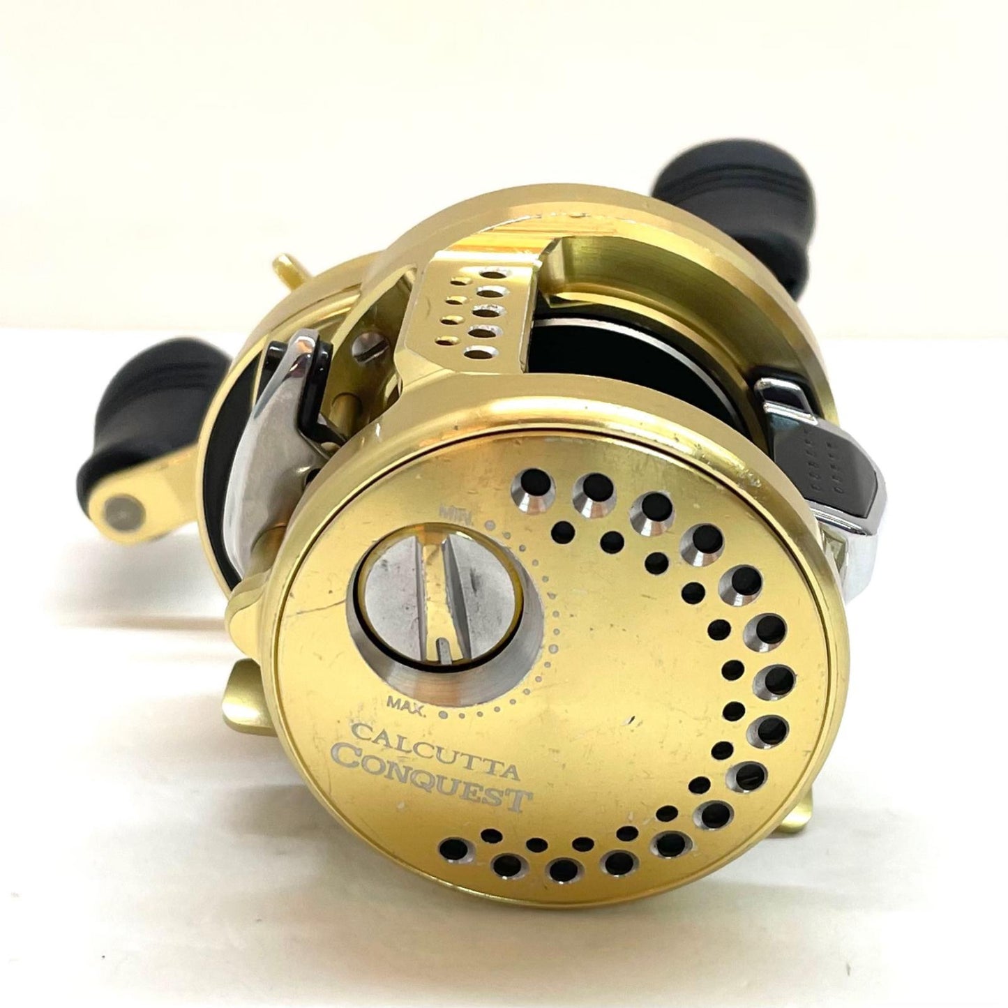 【フィッシング/釣り/釣具/リール】 【ベイトリール/右ハンドル】SHIMANO | シマノ 　※付属品なし　14カルカッタコンクエスト 200【尾張小牧店】