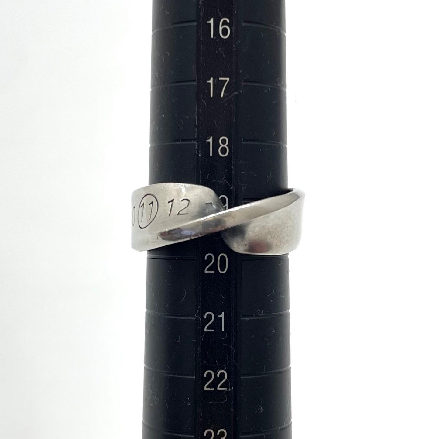 【中古】Maison Margiela | メゾンマルジェラ　ツイストナンバーリングロゴ リング・指輪 シルバー【尾張小牧店】