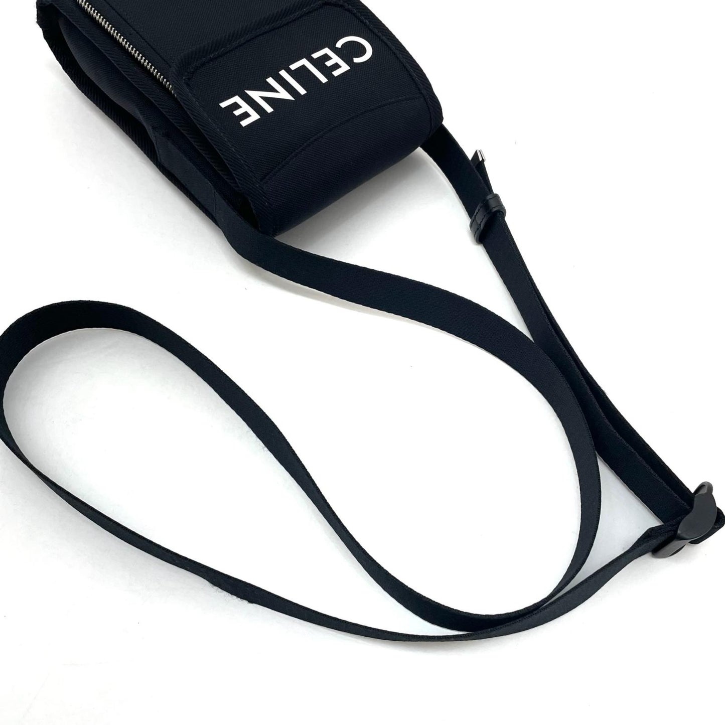 【中古】CELINE | セリーヌ　TREKKING FLAP PHONE ショルダーバッグ 10K032EIY　ブラック【尾張小牧店】
