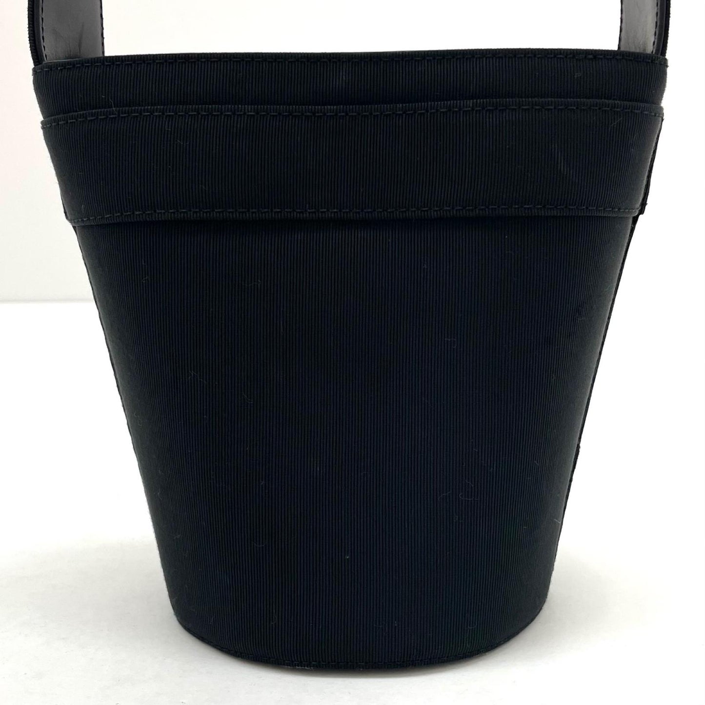 【中古】Salvatore Ferragamo | サルヴァトーレフェラガモ　ヴァラ ハンドバッグ ブラック【尾張小牧店】