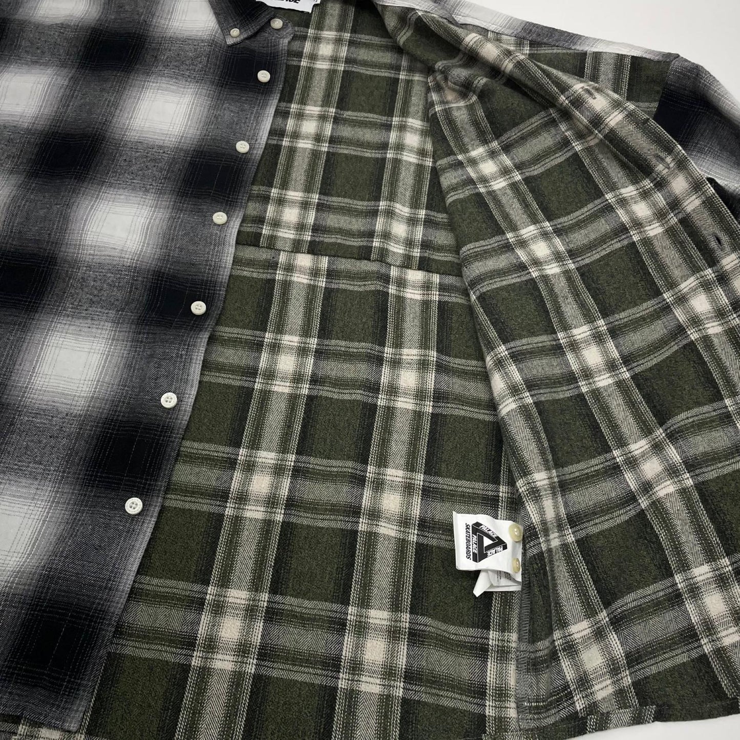 【中古】PALACE SKATEBOARDS | パレススケートボード PATCHY FLANNEL SHIRT チェック柄長袖シャツ ブラック×グレー×グリーン サイズ：S【尾張小牧店】