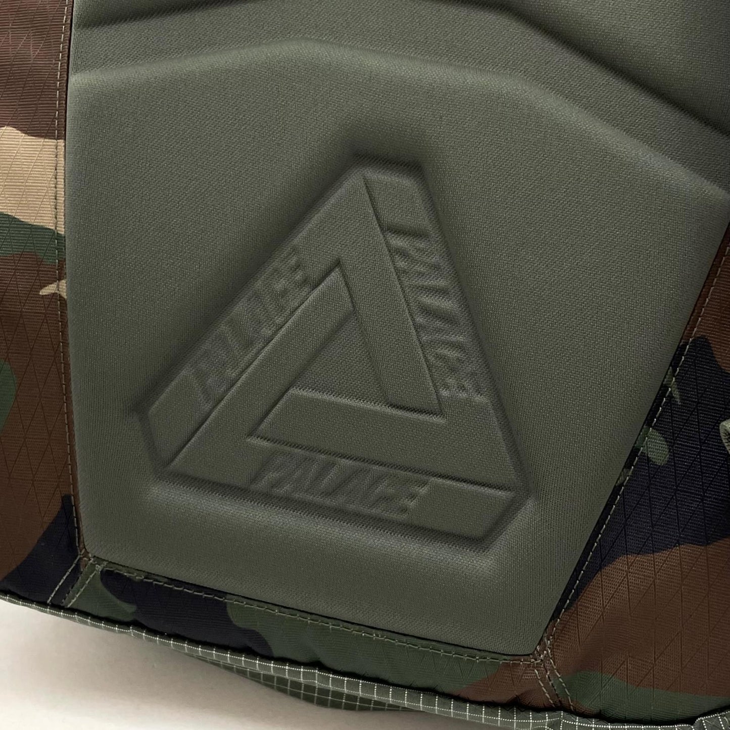 【中古】PALACE SKATEBOARDS | パレススケートボード CORDURA REFLEX RS BACKPACK　バックパック リュック・デイパック カモ柄【尾張小牧店】