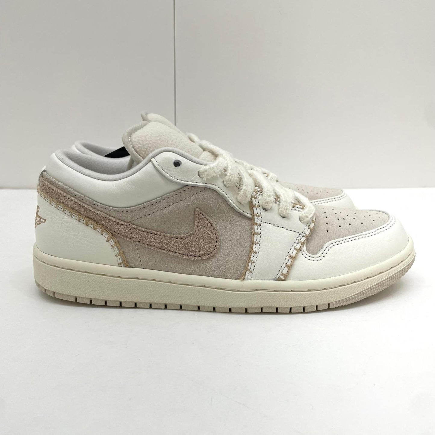 NIKE | ナイキ Women's Air Jordan 1 Low スニーカー 26.0cm HV4268-120 ベージュ【尾張小牧店】