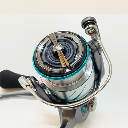 【フィッシング/釣り/釣具/リール】 【スピニングリール】Daiwa | ダイワ 25エメラルダス AIR PC LT2500-DH【尾張小牧店】