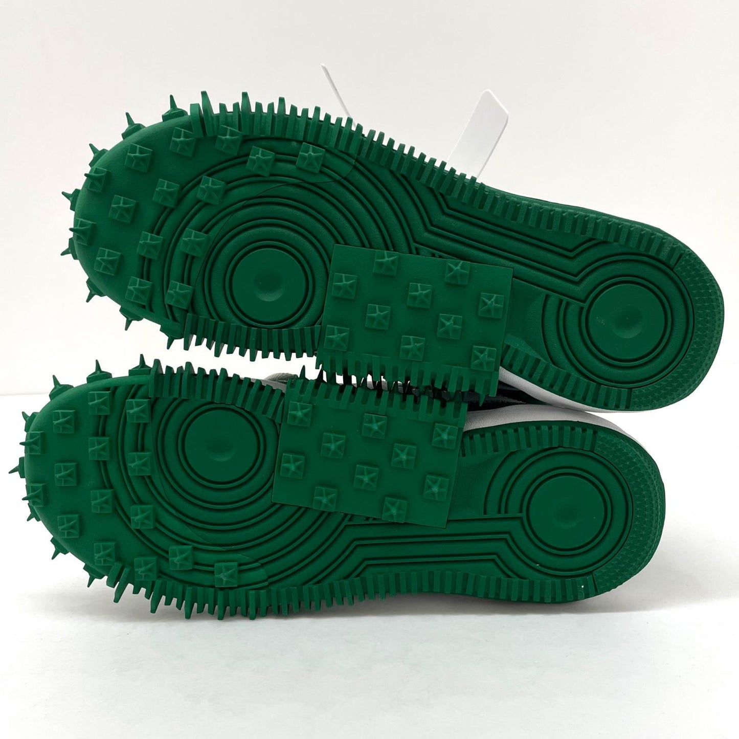 【中古】NIKE×Off-White | ナイキ×オフホワイト Air Force 1 Mid SP LTHR "Pine Green"/エアフォース1 ミッド SP LTHR "パイングリーン" スニーカー 靴 DR0500-300 グリーン 27.5cm【尾張小牧店】