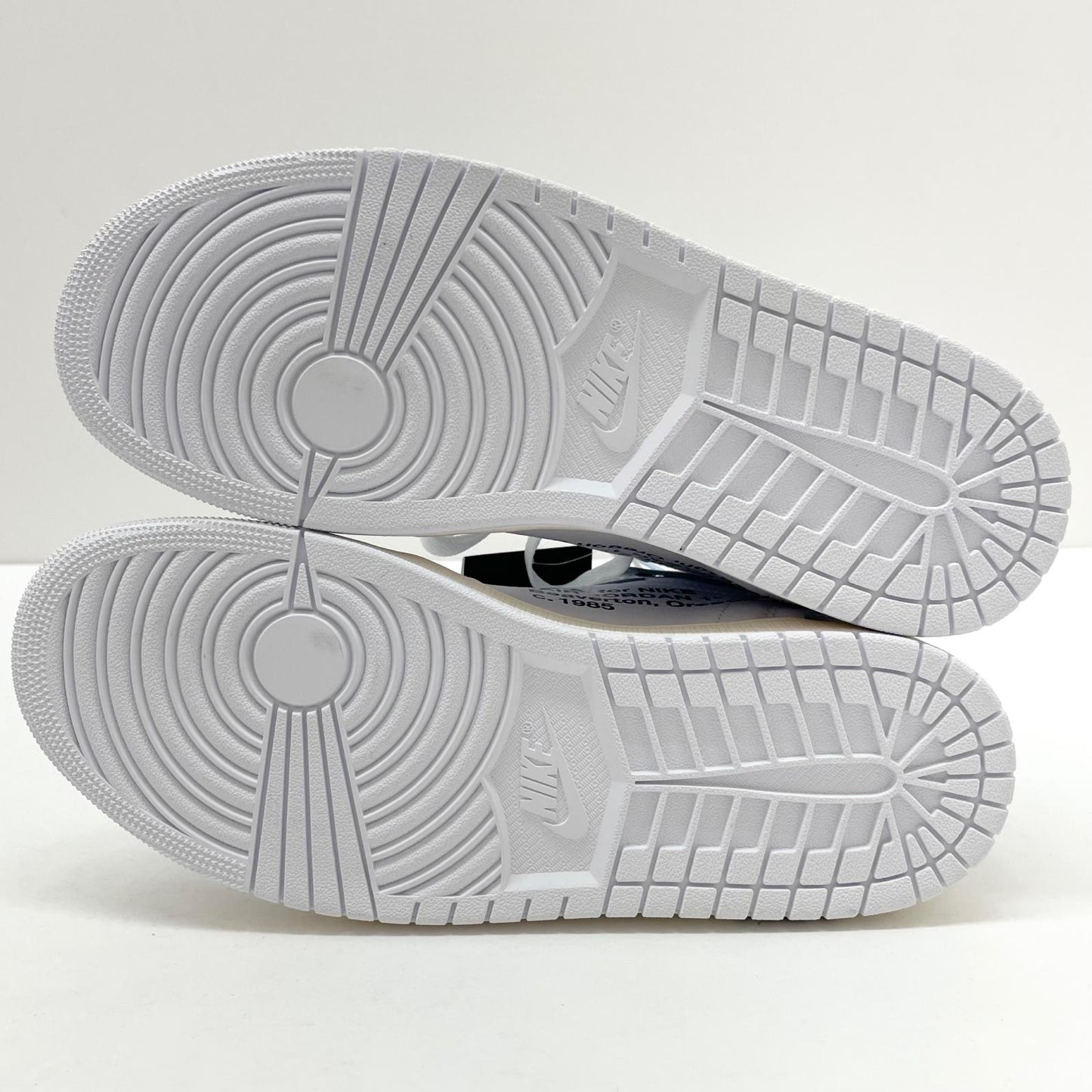 【中古】NIKE×Virgil Abloh Archive (V.A.A.) | ナイキ×ヴァージルアブローアーカイブ Air Jordan 1 Retro High OG 'Alaska'/エアジョーダン1 レトロ ハイ OG "アラスカ" スニーカー 靴　AA3834-100 ホワイト 28cm【尾張小牧店】
