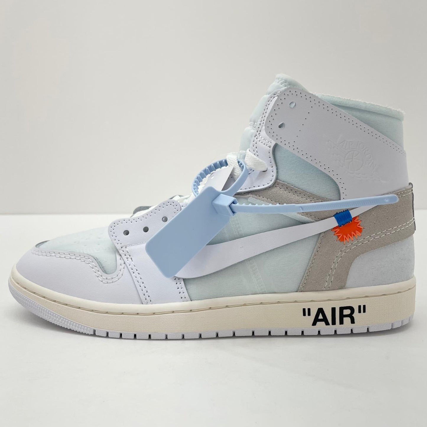 【中古】NIKE×Virgil Abloh Archive (V.A.A.) | ナイキ×ヴァージルアブローアーカイブ Air Jordan 1 Retro High OG 'Alaska'/エアジョーダン1 レトロ ハイ OG "アラスカ" スニーカー 靴　AA3834-100 ホワイト 28cm【尾張小牧店】