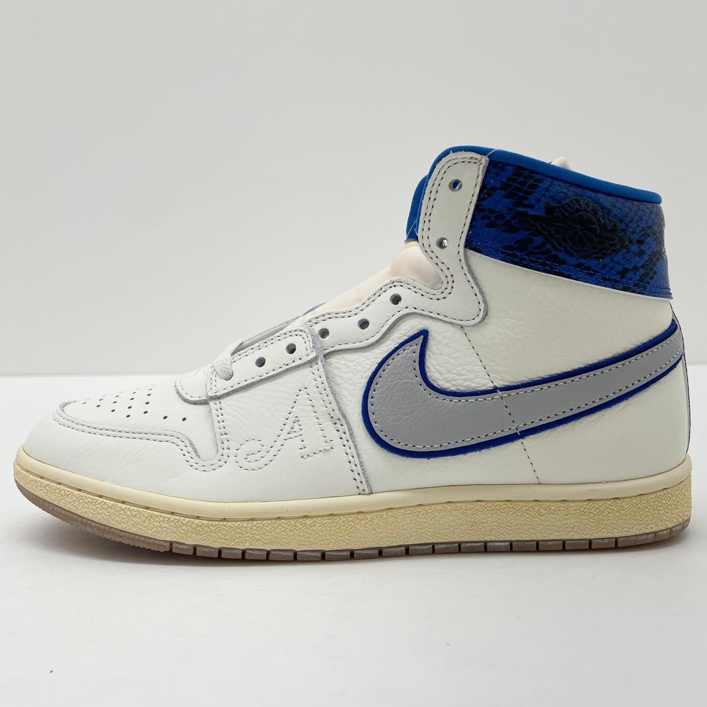 【中古】NIKE×Awake NY | ナイキ×アウェイクニューヨーク Jordan Air Ship SP "Game Royal"/ジョーダン エアシップ SP "ゲームロイヤル" スニーカー 靴　FN8675-104 ホワイト×ブルー 27cm【尾張小牧店】