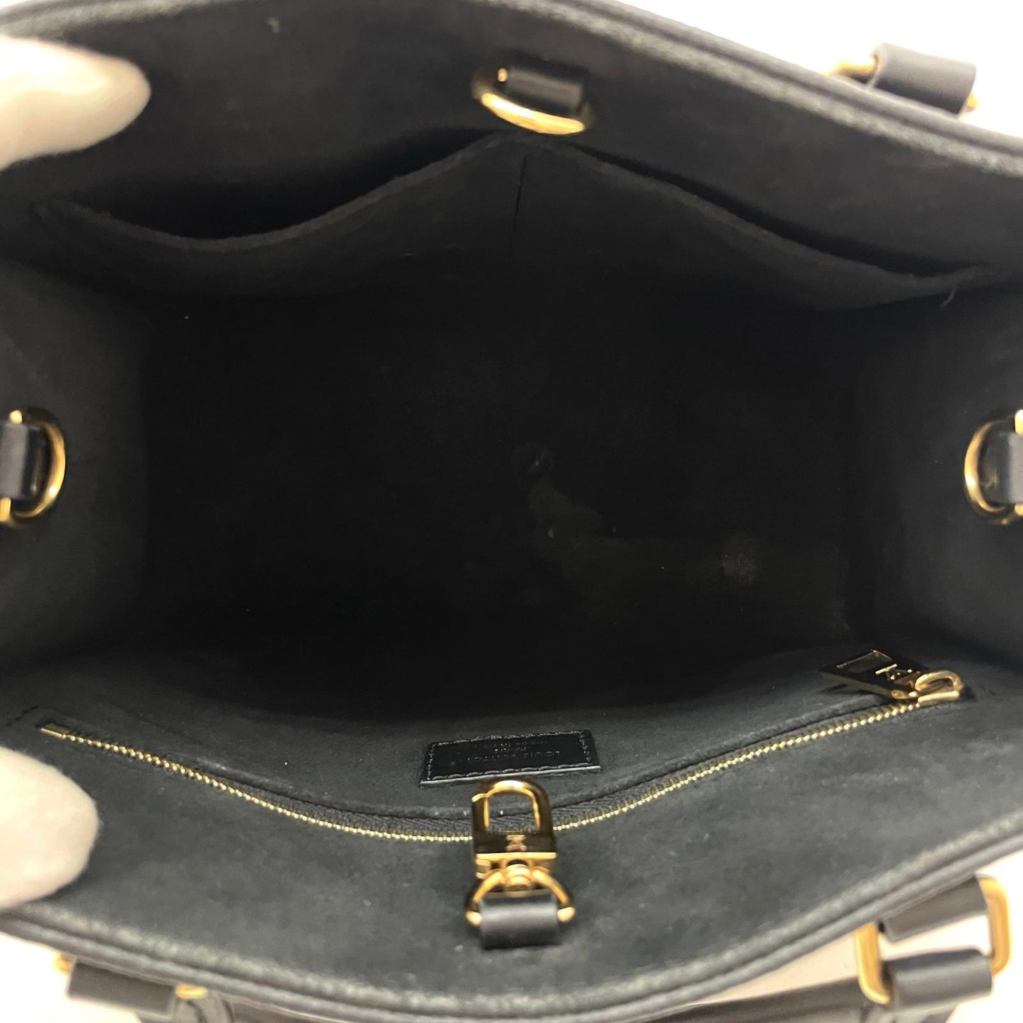【中古】LOUIS VUITTON | ルイ・ヴィトン　オンザゴーPM 2wayバッグ　ハンドバッグ　ショルダーバッグ M45653　ブラック【尾張小牧店】