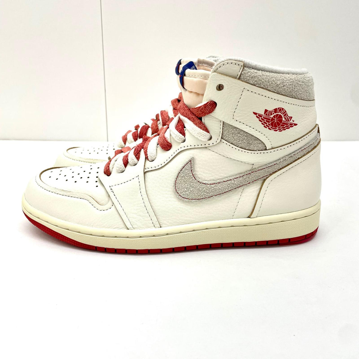NIKE | ナイキ Women's Air Jordan 1 Retro High OG スニーカー 26.5cm DB4612-100 アイボリー【尾張小牧店】