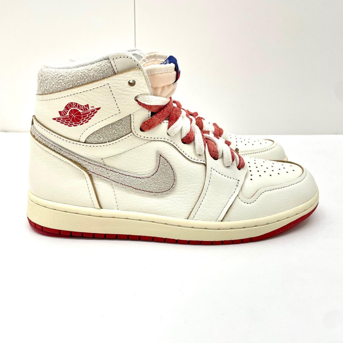 NIKE | ナイキ Women's Air Jordan 1 Retro High OG スニーカー 26.5cm DB4612-100 アイボリー【尾張小牧店】