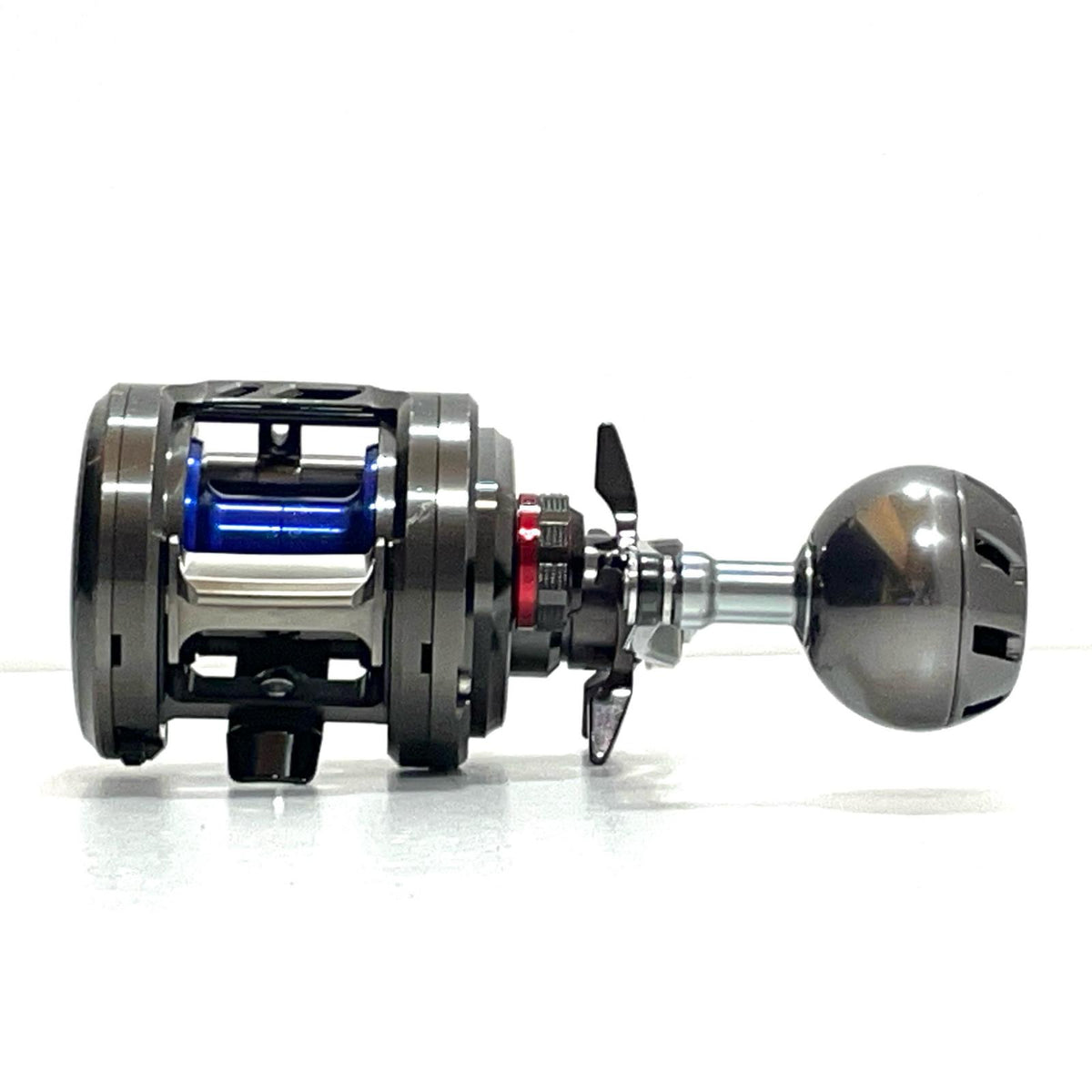 【フィッシング/釣り/釣具/リール】 【ベイトリール/右ハンドル】Daiwa | ダイワ 17ソルティガ BJ 200SH【尾張小牧店】