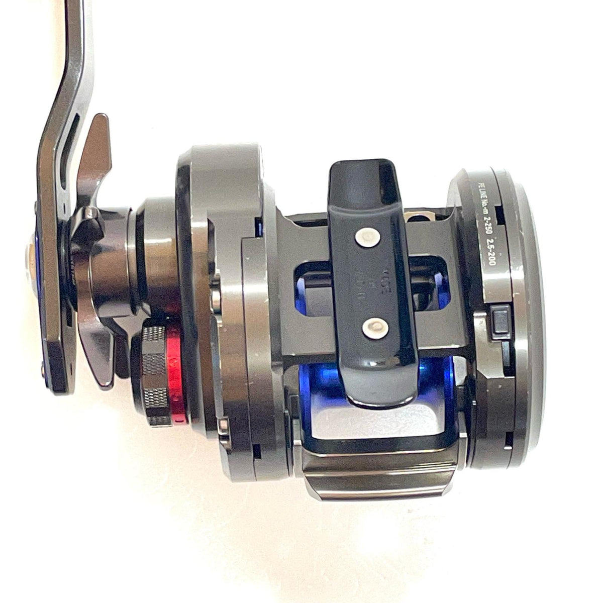【フィッシング/釣り/釣具/リール】 【ベイトリール/右ハンドル】Daiwa | ダイワ 17ソルティガ BJ 200SH【尾張小牧店】