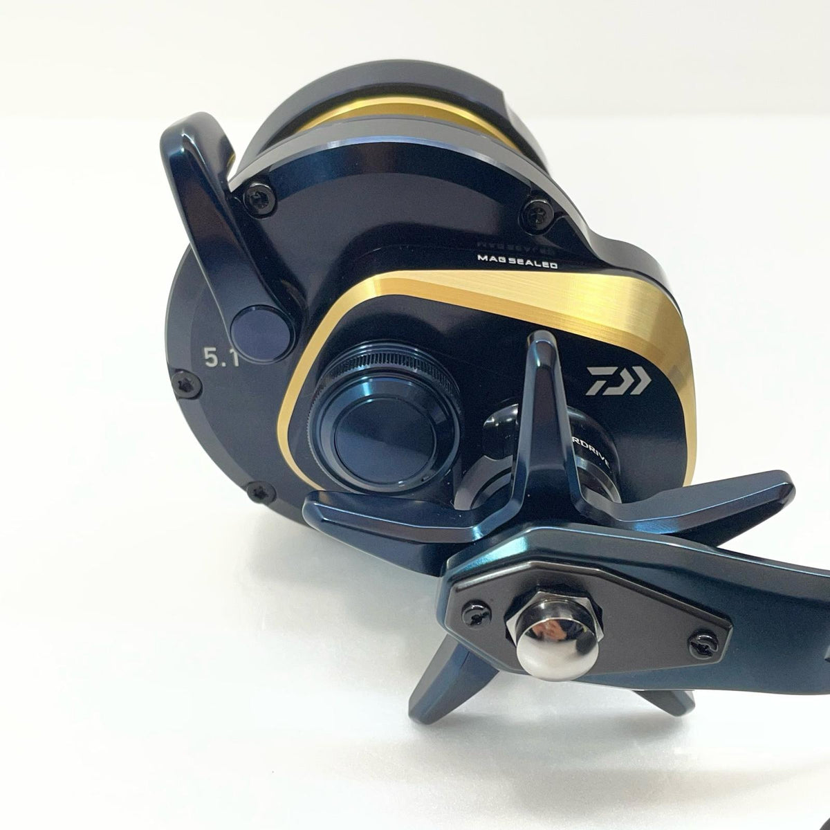 【フィッシング/釣り/釣具/リール】 【ベイトリール/右ハンドル】Daiwa | ダイワ 25ソルティガ 35【尾張小牧店】