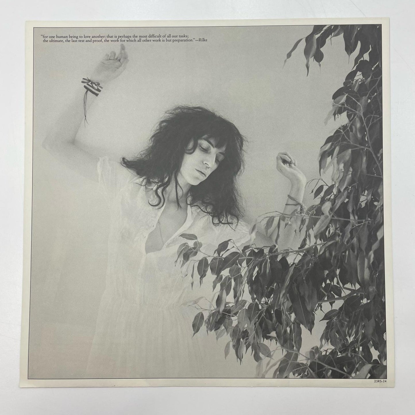 【尾張小牧店】LP ウェイヴ　パティ・スミス 　25RS-24　LP レコード【レトロ】【中古】