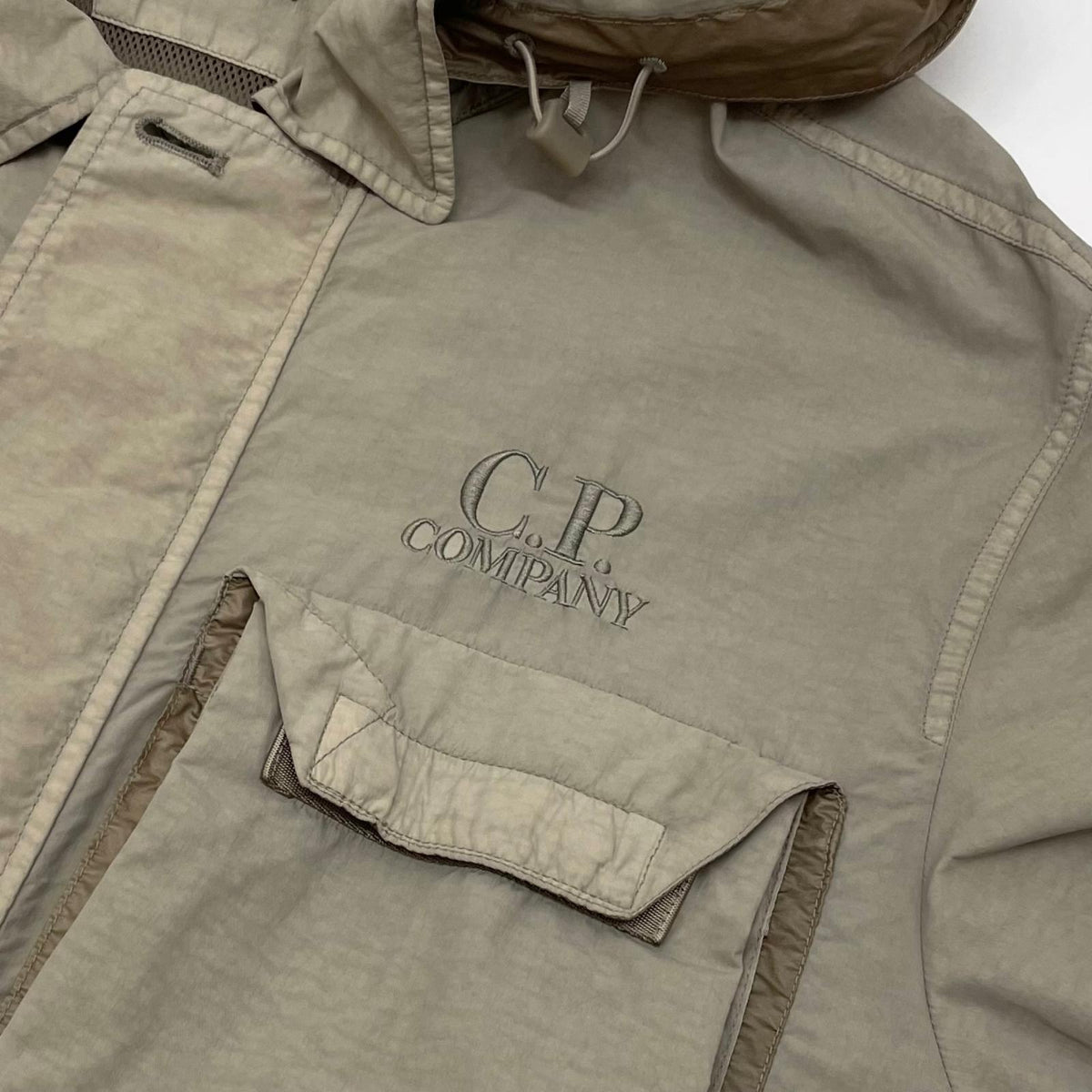 【中古】C.P.Company | シーピーカンパニー Flatt Nylon Goggle Overshirt ナイロンジャケット ベージュ サイズ：L【尾張小牧店】