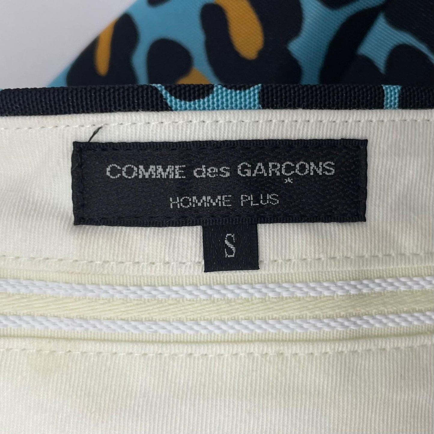 【中古】COMME des GARCONS HOMME PLUS | コムデギャルソンオムプリュス ヒョウ柄　レオパード　ショートパンツ ハーフパンツ　PF-P008 ブルー×ブラック×イエロー サイズ：S【尾張小牧店】