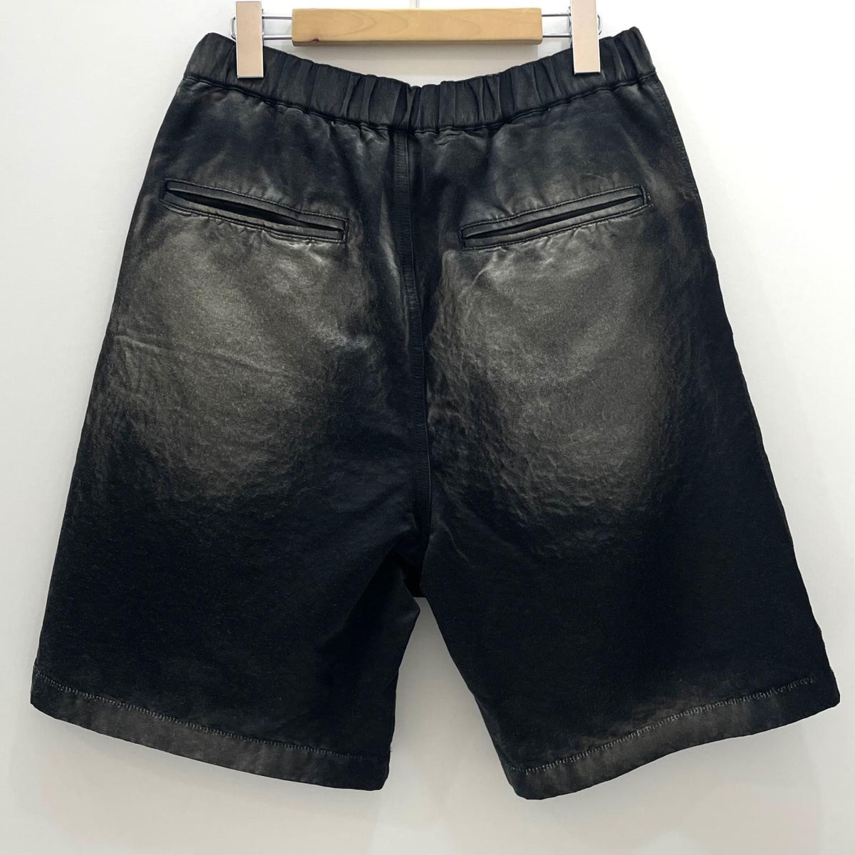 【中古】MIHARA YASUHIRO | ミハラヤスヒロ 25SS Sun Faded Like Satin Shorts ショートパンツ J16PT142 ブラック サイズ：46【尾張小牧店】