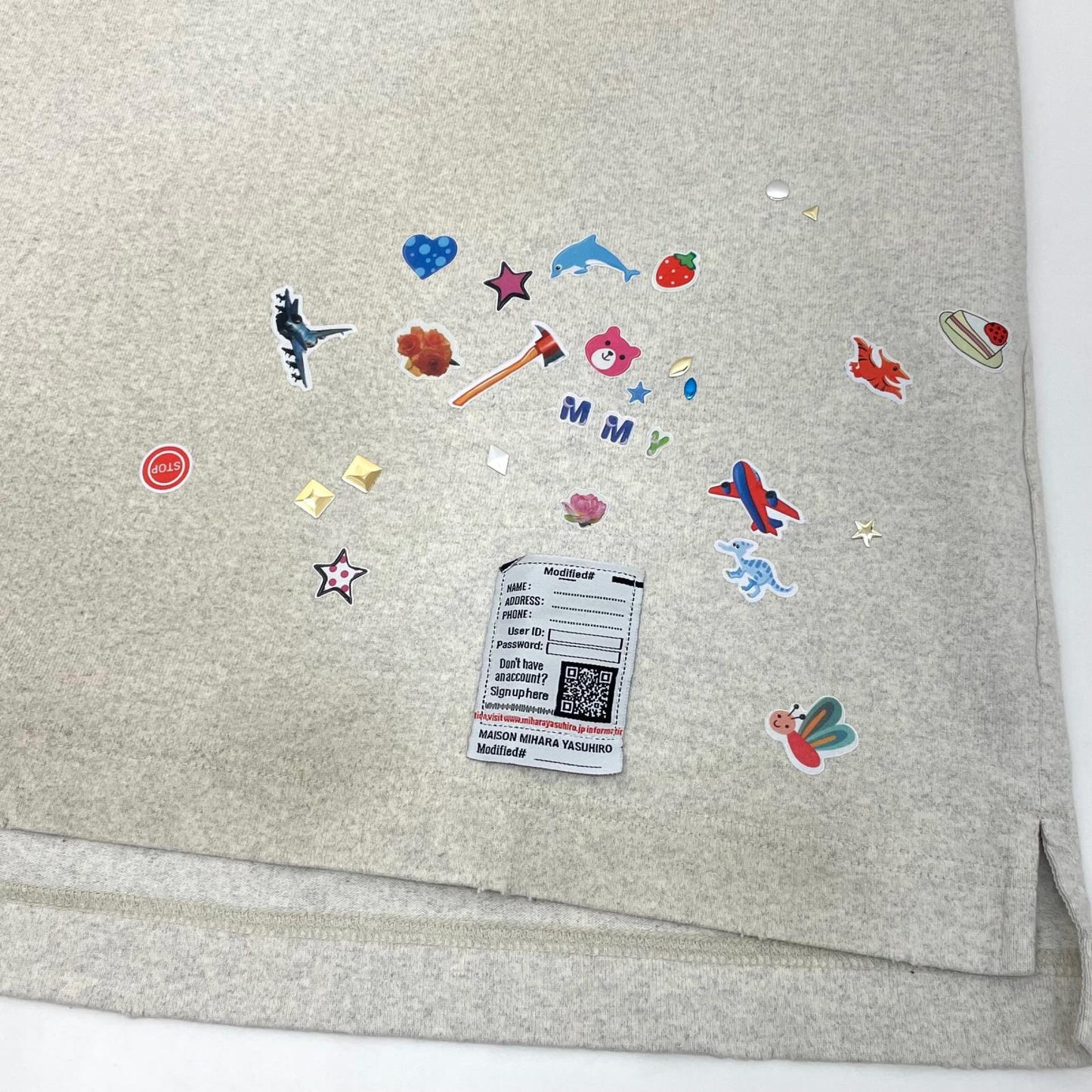 【中古】MIHARA YASUHIRO | ミハラヤスヒロ 26SS Kids Sticker Printed T-shirt 半袖Ｔシャツ J16TS821 グレー サイズ：44【尾張小牧店】