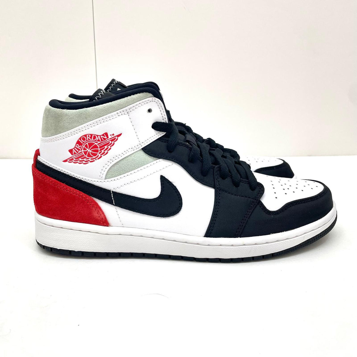 NIKE | ナイキ Air Jordan 1 Mid SE スニーカー 27.0cm 852542-100 その他【尾張小牧店】