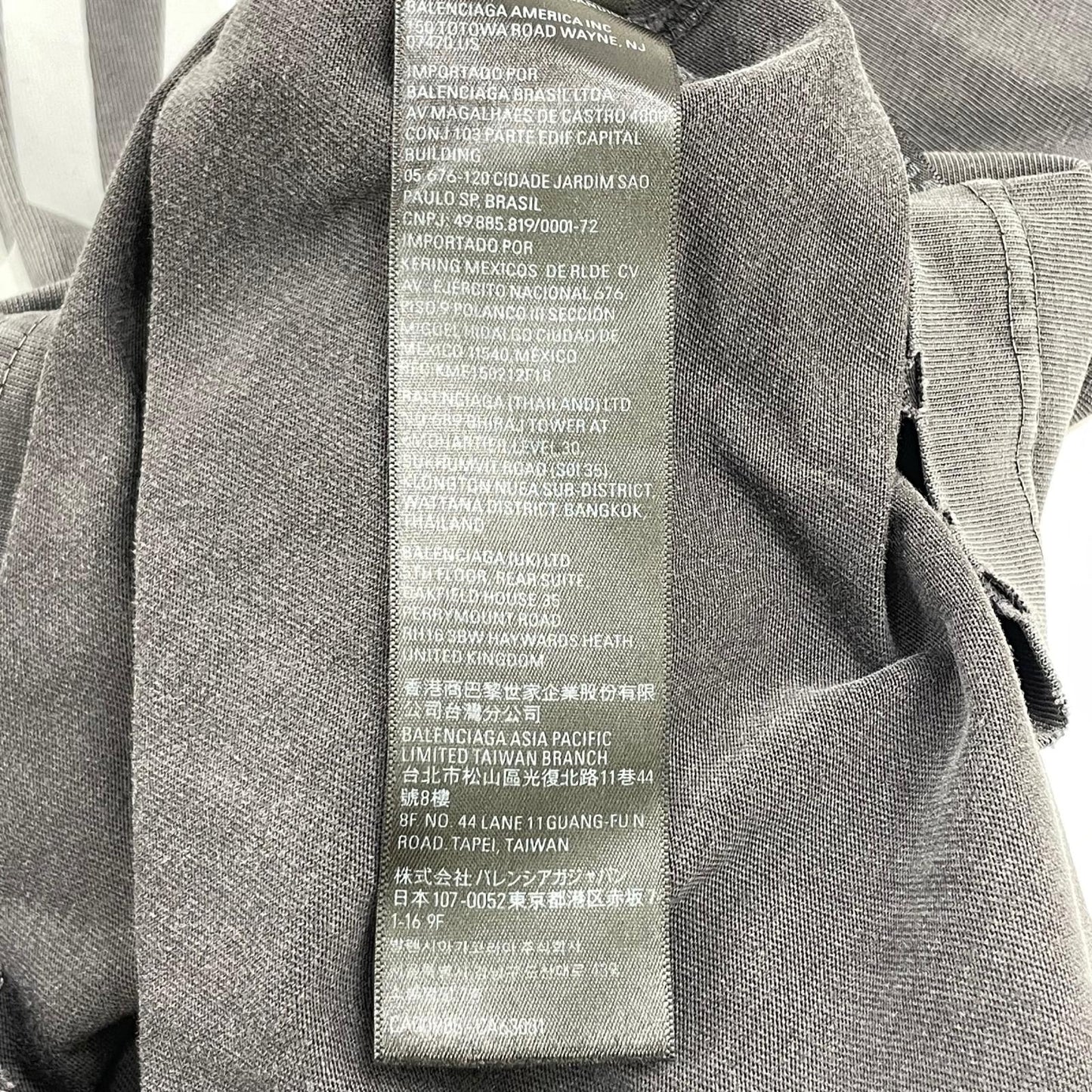 BALENCIAGA | バレンシアガ Tape Type T-Shirt 半袖Ｔシャツ 764235 TRVK1 グレー サイズ：M【尾張小牧店】
