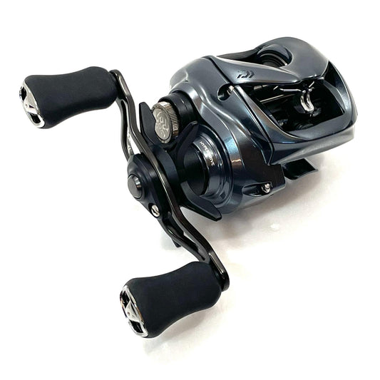 【フィッシング/釣り/釣具/リール】 【ベイトリール/右ハンドル】Daiwa | ダイワ 25タトゥーラ SV TW 100XH【尾張小牧店】