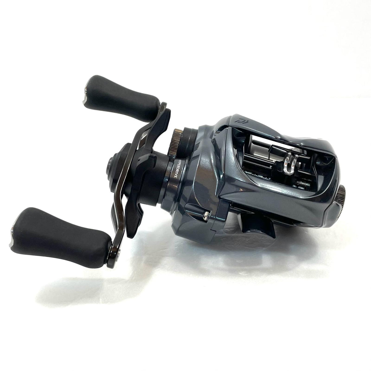 【フィッシング/釣り/釣具/リール】 【ベイトリール/右ハンドル】Daiwa | ダイワ 25タトゥーラ SV TW 100XH【尾張小牧店】